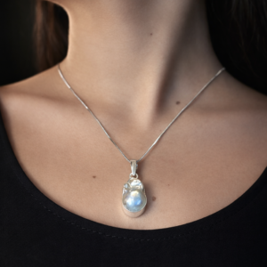 Midnight Pearl Pendant